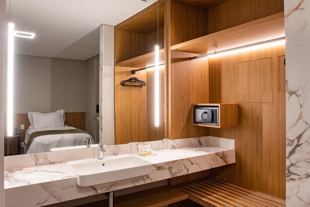 Amazon Aeroporto Hotel 4*